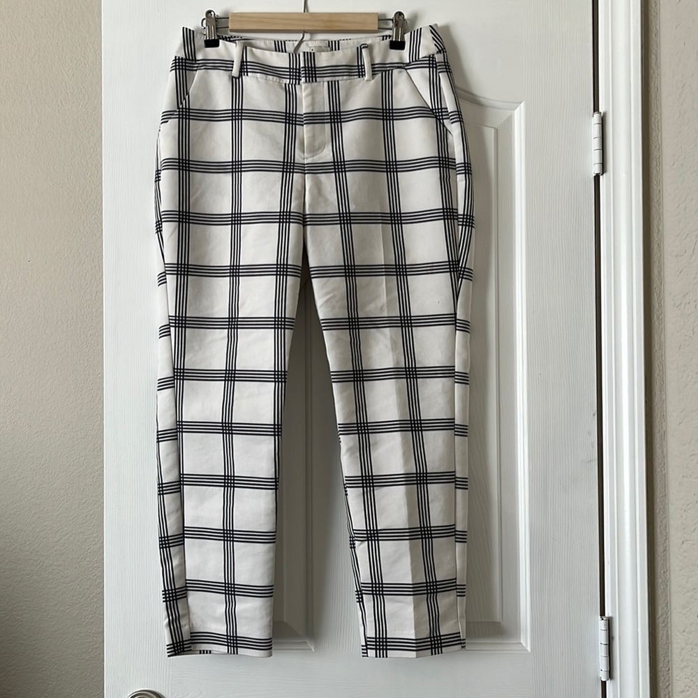 White Patterned Women’s Mid-Calf Slacks
